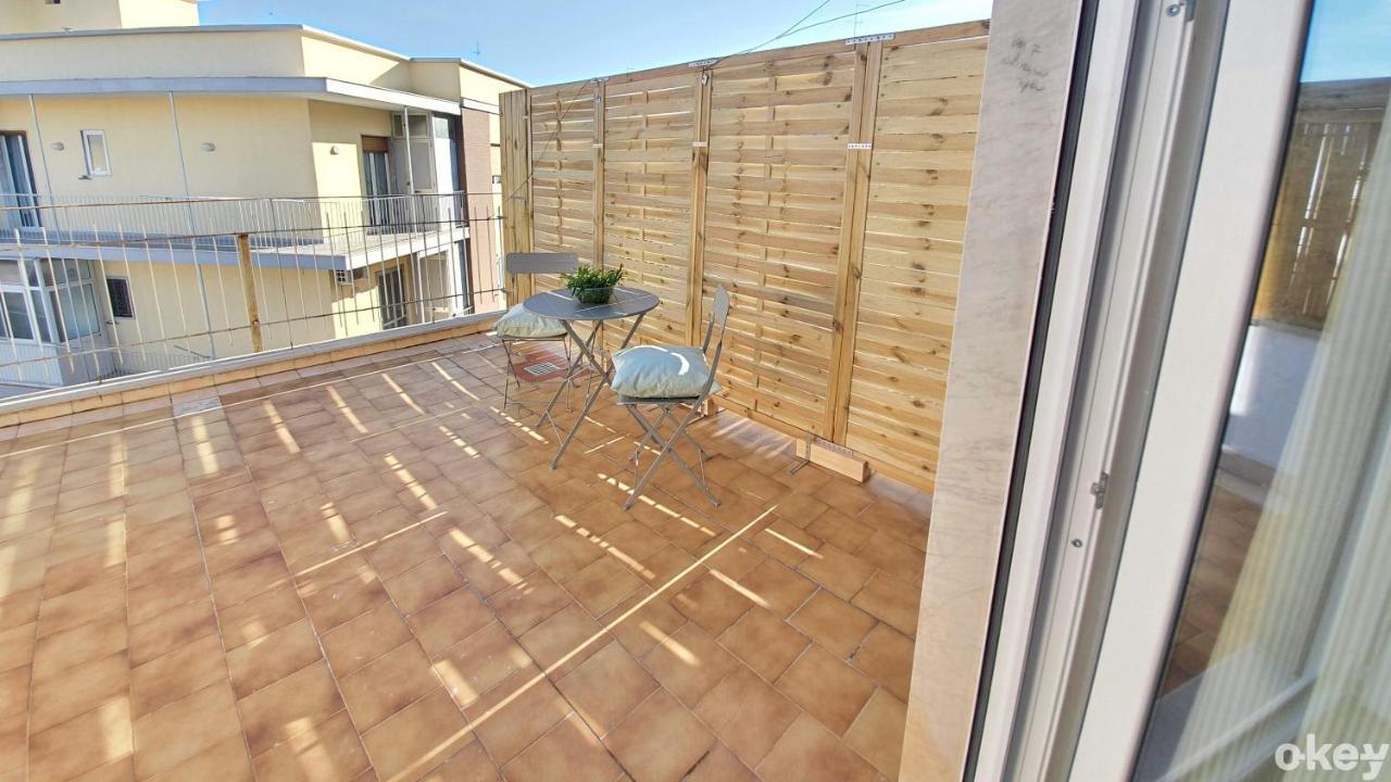 Blue Sky Rooftop Rooms - Bari Policlinico Exterior foto